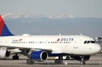 Avión regresa de emergencia al aeropuerto de Santiago tras fuerte olor Avión regresa de emergencia al aeropuerto de Santiago tras fuerte olor
