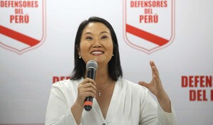 La derechista Keiko Fujimori lidera sondeo para balotaje en Per&uacute;