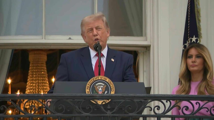 Trump ordena a bancos revisar más de cerca el estatus migratorio de sus clientes Trump ordena a bancos revisar más de cerca el estatus migratorio de sus clientes