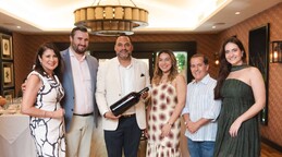 Jason Santos participa en jornadas sobre vinos organizadas por El&iacute;as Distribuci&oacute;n en RD