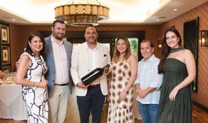 Jason Santos participa en jornadas sobre vinos organizadas por El&iacute;as Distribuci&oacute;n en RD