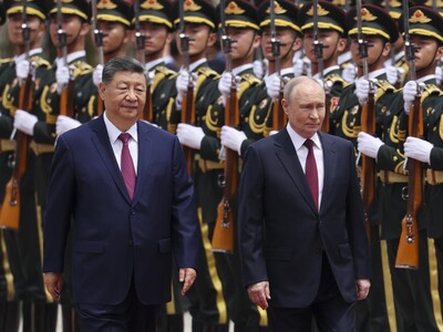 Xi recibe a Putin en Pekín seis días tras la visita de Trump