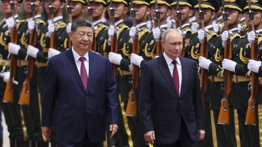Xi recibe a Putin en Pek&iacute;n seis d&iacute;as despu&eacute;s de la visita de Trump