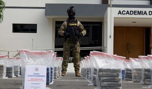 Tras larga persecuci&oacute;n, decomisan 978 paquetes de coca&iacute;na y detienen tres venezolanos en RD