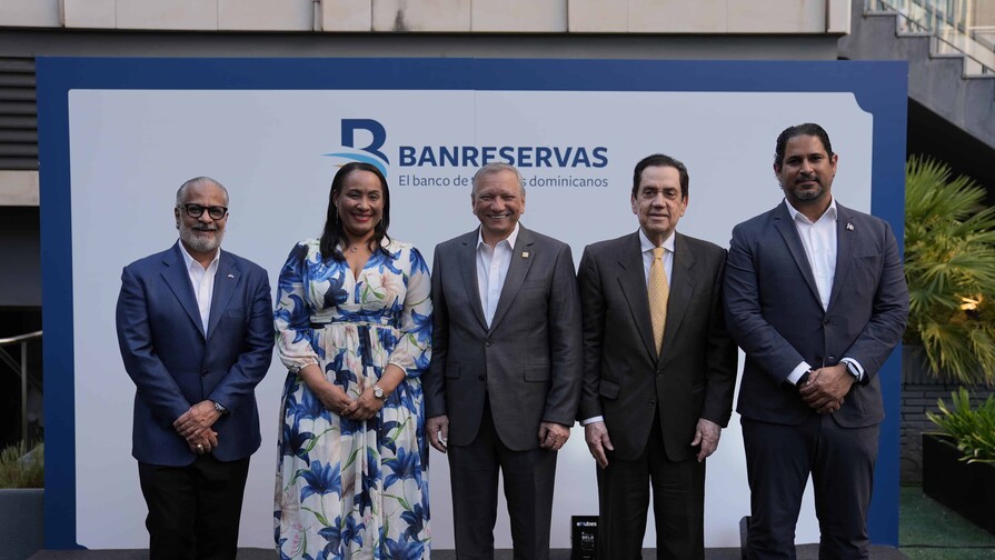 Banreservas ofrece cóctel para fortalecer vínculos con la diáspora dominicana en España Banreservas ofrece cóctel para fortalecer vínculos con la diáspora dominicana en España