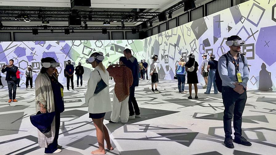Proyecto inspirado en "Black Mirror" recibe reconocimiento en Cannes Proyecto inspirado en "Black Mirror" recibe reconocimiento en Cannes