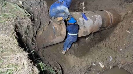 Contin&uacute;an trabajos para solucionar aver&iacute;a que mantiene sin agua a varios sectores del DN