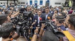 Fl&aacute;vio Bolsonaro, en plena tormenta a meses de las elecciones en Brasil