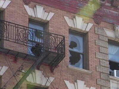 Fiscalía de NY investiga dueño de edificio por incendio en Inwood