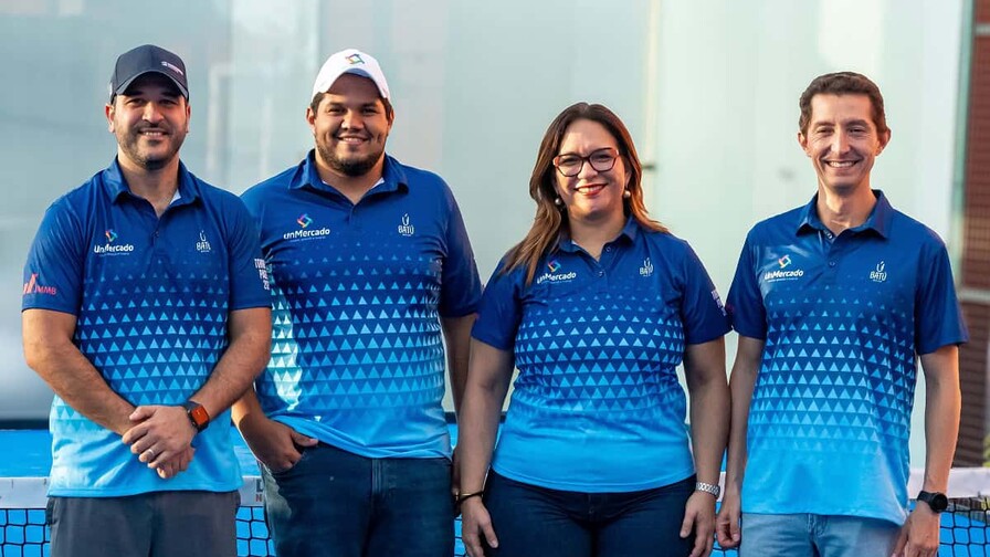 El Grupo Financiero JMMB presente en el Torneo de P&aacute;del Unmercado 2026