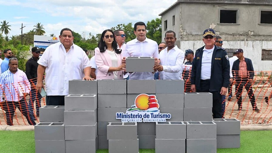 Turismo inicia obra en Las Clavellinas de Azua Turismo inicia obra en Las Clavellinas de Azua