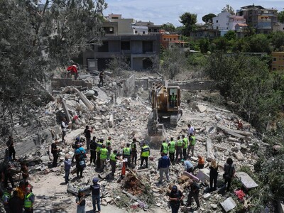 Más paramédicos muertos en ataques de Israel contra el Líbano