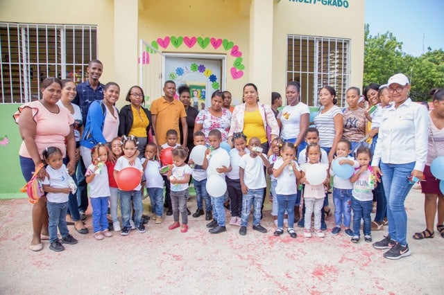 La Fundación Central Barahona impulsa el desarrollo de la niñez en la Región Sur La Fundación Central Barahona impulsa el desarrollo de la niñez en la Región Sur