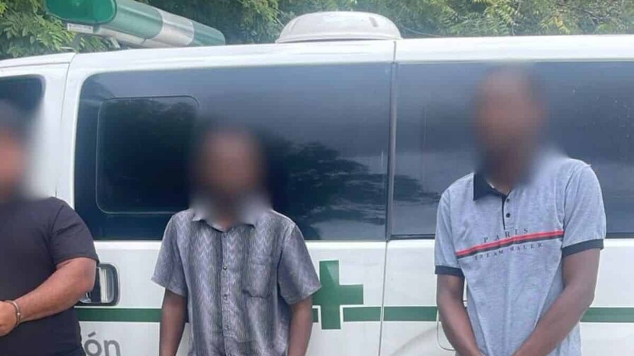Tras seguimiento por varios meses, interceptan ambulancia que transportaba haitianos indocumentados