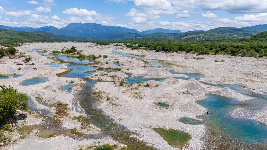 Medio Ambiente declara de urgencia la intervención del río Nizao Medio Ambiente declara de urgencia la intervención del río Nizao