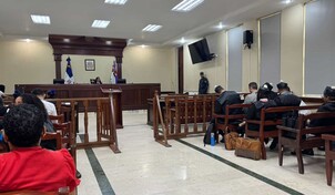 Exfuncionario acusado de corrupci&oacute;n exige devoluci&oacute;n de su celular o RD$7 millones al Estado