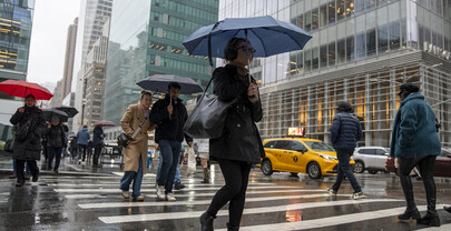 Nueva York y el noreste de EE. UU. se preparan para tormenta con fuertes lluvias y vientos