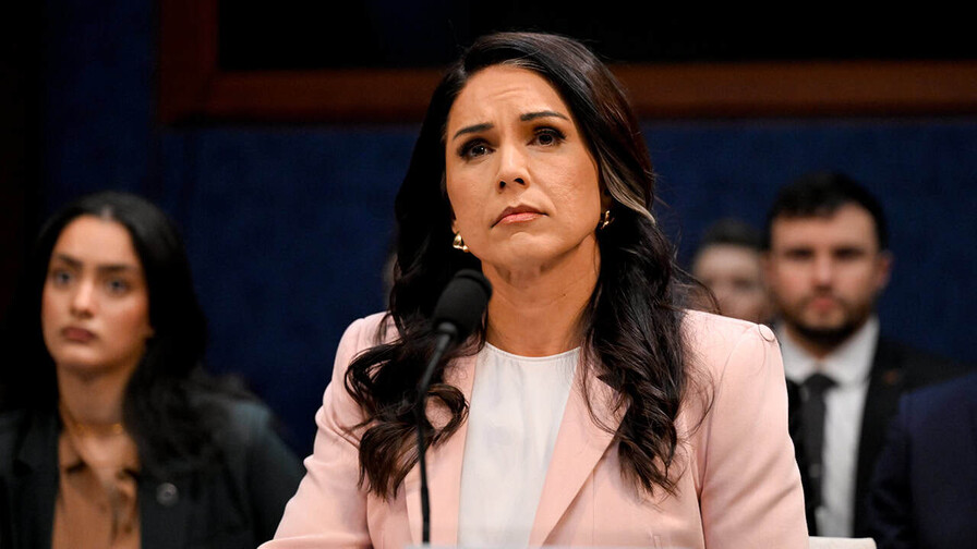 Tulsi Gabbard dimite como directora de Inteligencia Nacional del Gobierno de Trump