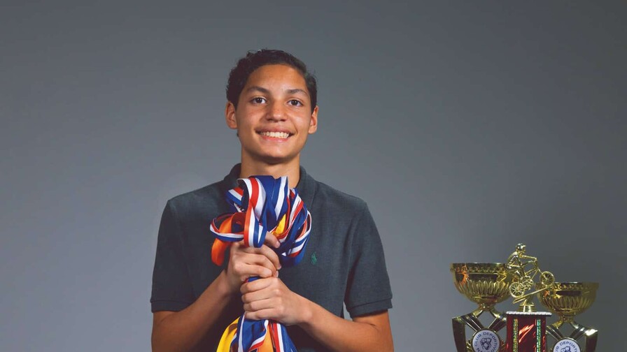 Pedro Curiel, el ni&ntilde;o que convierte en medallas los deportes practicados