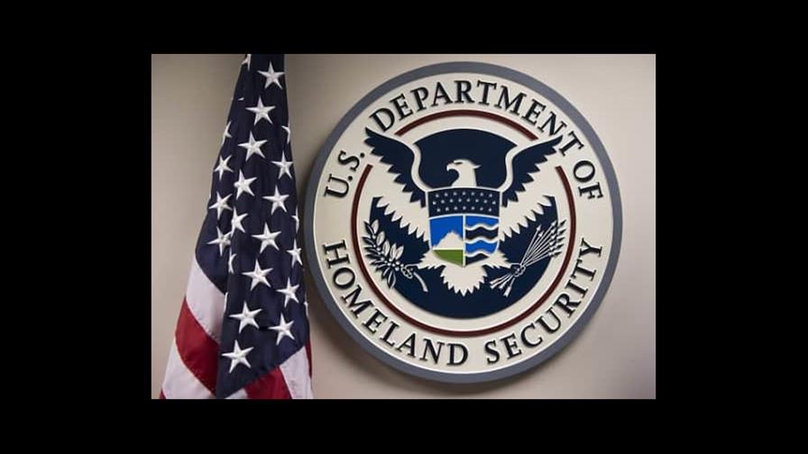 Gobierno de Trump propone triplicar multas a inmigrantes para cubrir costos de deportación