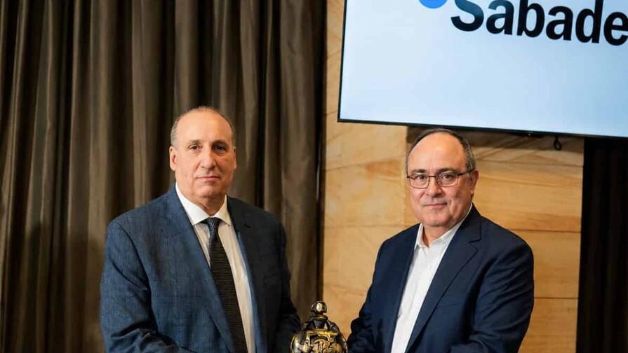 Banco Sabadell entrega a Zanoni Selig el Premio al Mérito Empresarial RD–España Banco Sabadell entrega a Zanoni Selig el Premio al Mérito Empresarial RD–España