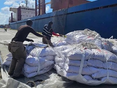 Cuba recibe donativo de arroz de China para asistencia alimentaria