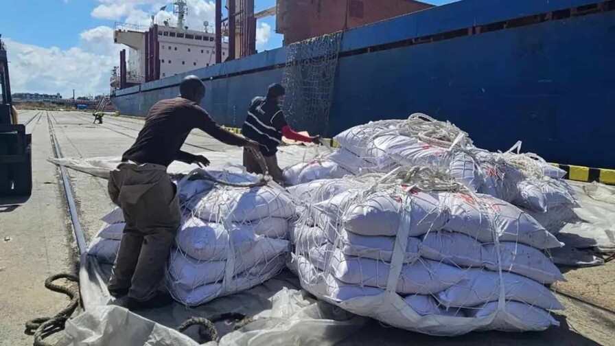 Cuba recibe donativo de 15,000 toneladas de arroz de China para asistencia alimentaria