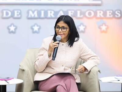 Delcy Rodríguez anuncia consulta nacional para reforma de la justicia