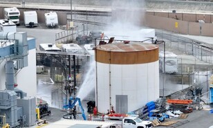 Emergencia por fuga qu&iacute;mica de tanque en California mantiene a 50,000 personas evacuadas