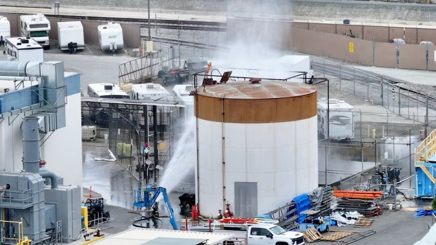 Emergencia por fuga química de tanque en California mantiene a 50,000 personas evacuadas Emergencia por fuga química de tanque en California mantiene a 50,000 personas evacuadas