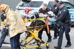Incendio y explosi&oacute;n en astillero de Staten Island deja al menos 30 heridos