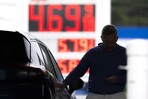 El verano comienza en EE. UU. lastrado por el alza de la gasolina debido a la guerra en Ir&aacute;n