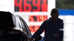 El verano comienza en EE. UU. lastrado por el alza de la gasolina debido a la guerra en Ir&aacute;n