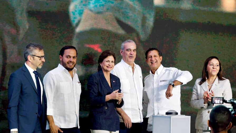 Inauguran moderna planta de varillas en San Pedro de Macor&iacute;s