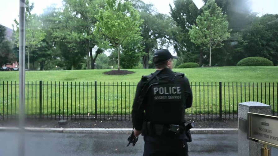 Amplia presencia policial alrededor de la Casa Blanca tras reportes de disparos Amplia presencia policial alrededor de la Casa Blanca tras reportes de disparos