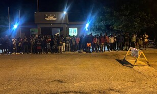 Con apoyo de drones, militares detienen a 73 extranjeros haitianos indocumentados en la frontera de Dajab&oacute;n