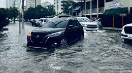 Fuertes lluvias causan inundaciones en calles y avenidas del Gran Santo Domingo