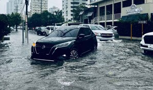 Fuertes lluvias causan inundaciones en calles y avenidas del Gran Santo Domingo