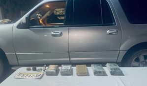 Arrestan hombre y ocupan cinco paquetes de presunta coca&iacute;na durante operativo en Pedernales