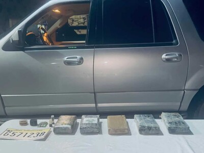 Arrestan conductor con cinco paquetes de cocaína en Pedernales