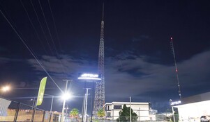 Torres oscuras siguen siendo una amenaza para vuelos nocturnos