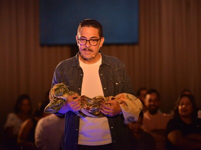 Luis José Germán convierte el teatro en un acto de esperanza
