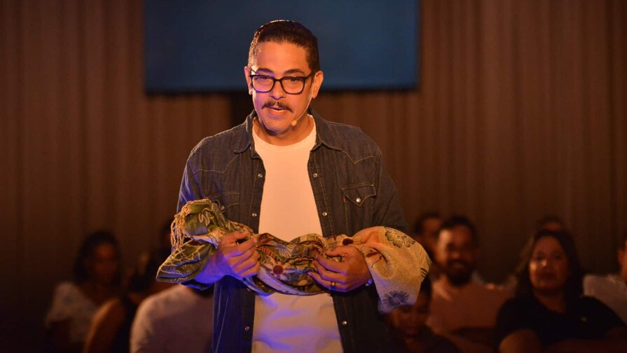 Luis Jos&eacute; Germ&aacute;n convierte el teatro en un acto de esperanza en Todas las cosas maravillosas