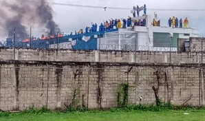 Cientos de prisioneros se toman c&aacute;rcel de Venezuela para denunciar torturas