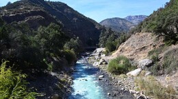 De cloaca a corredor verde: el renacimiento del Mapocho, el r&iacute;o que ba&ntilde;a a Santiago