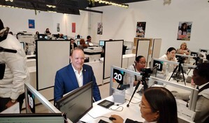 Santiago inicia emisi&oacute;n del pasaporte electr&oacute;nico en Punto GOB