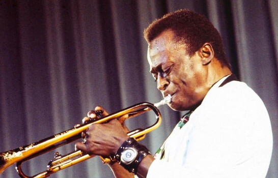 EEUU celebra los cien a&ntilde;os del nacimiento de Miles Davis, el m&uacute;sico que redefini&oacute; el jazz