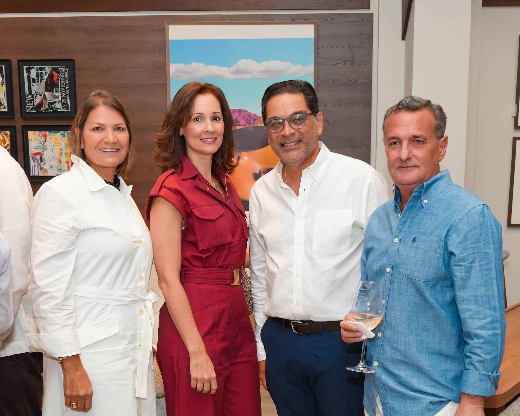 Yadira de Polanco, Miguelina Morel, Domingo Antuña y Máximo Polanco.
