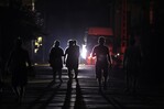 Cuba enfrenta apagones de hasta 22 horas diarias Cuba enfrenta apagones de hasta 22 horas diarias