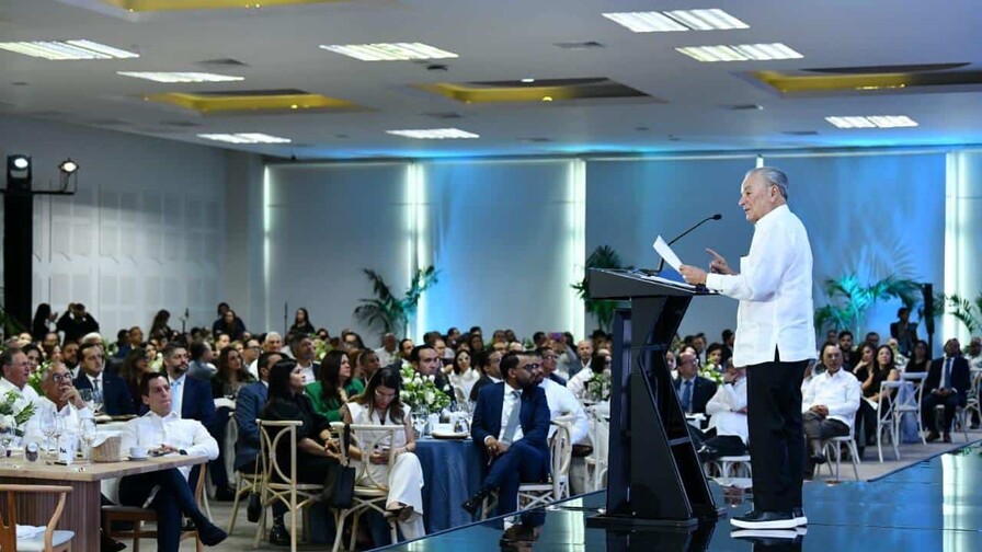 Frank Rainieri propone convertir el Cibao en la capital mundial del cigarro y autopista hasta Montecristi Frank Rainieri propone convertir el Cibao en la capital mundial del cigarro y autopista hasta Montecristi